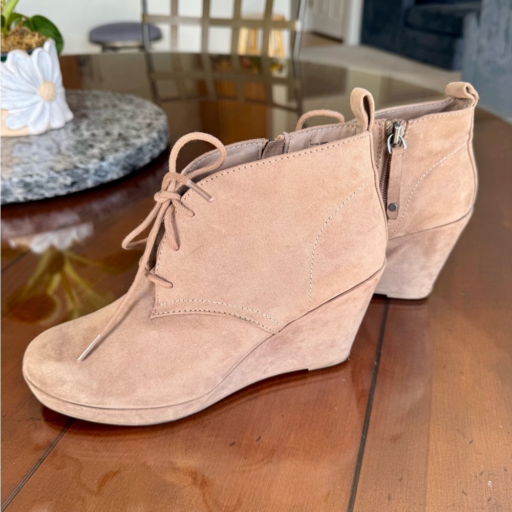 DV DOLCE VITA Terri Faux Suede Lace Up Bootie